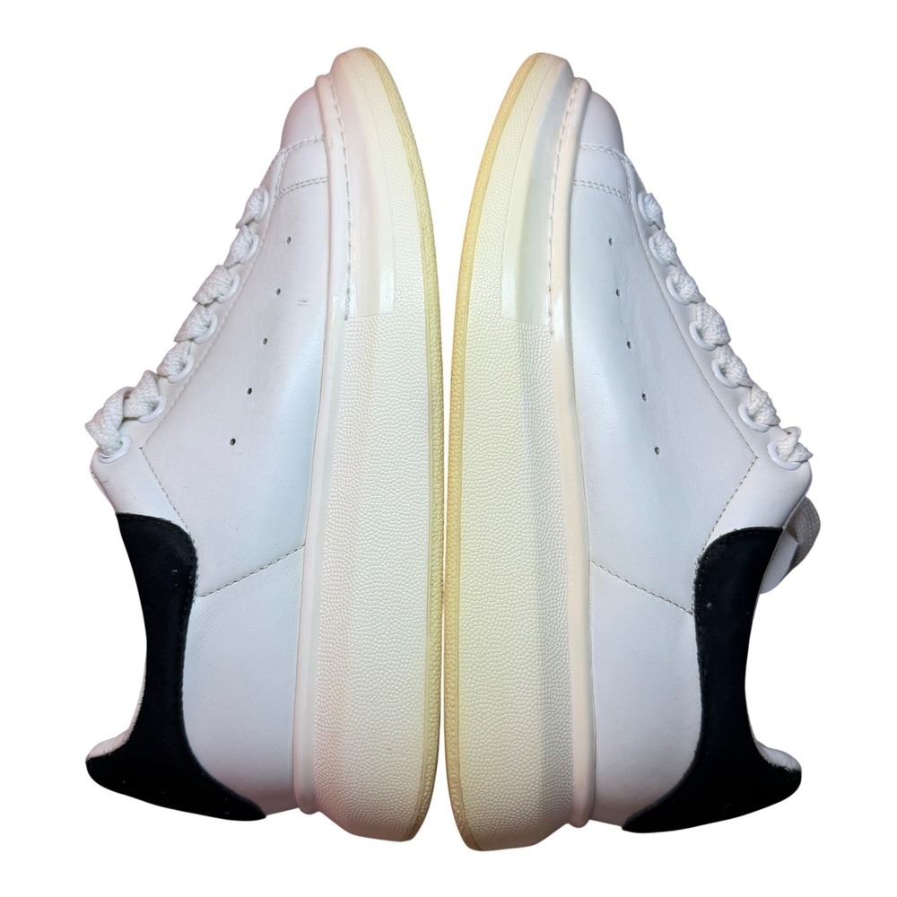 Alexander McQueen Oversized Sneaker White Black Suede Quiet Luxury Streetwear 8